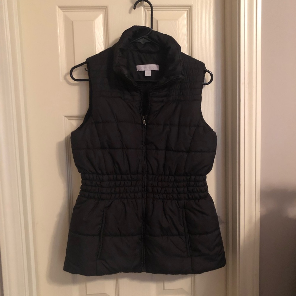 Black puff vest New York & Company M